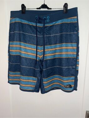 NWOT The North Face board shorts men's sz 34